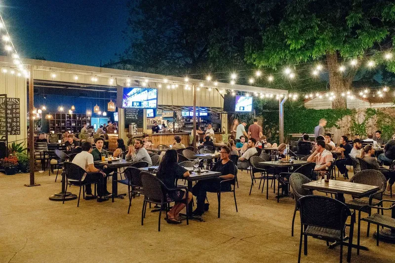 outdoor dining Down the Street