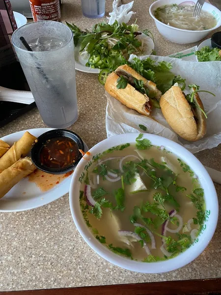 chicken rice soup Phở Hải Vân