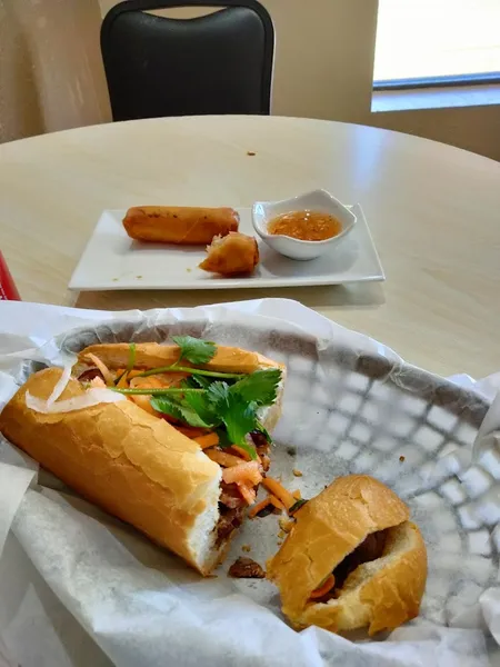 chicken sandwiches Spring Roll Honey Chicken (Asian cuisine)