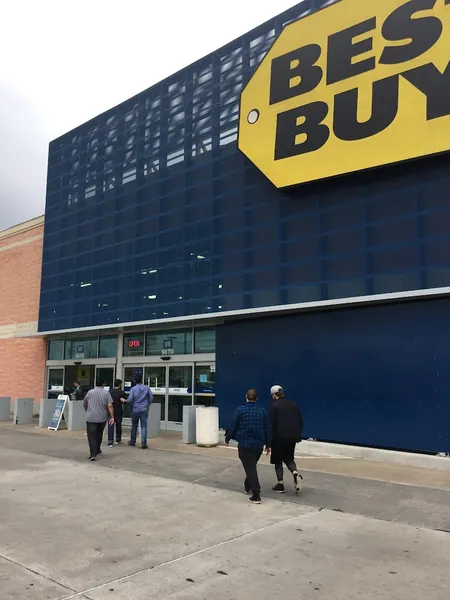 electronics stores Best Buy