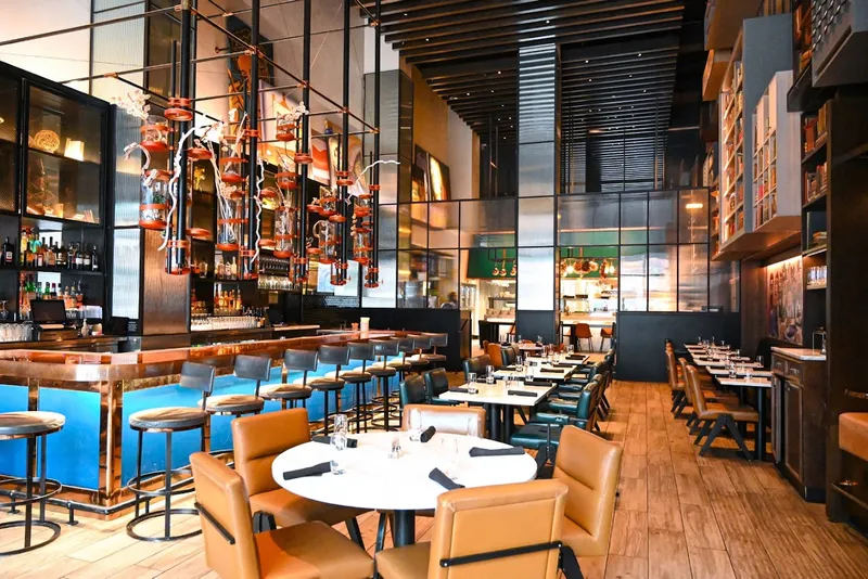 lunch restaurants the Albert in Streeterville