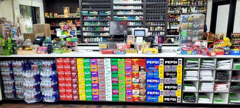 grocery stores Fondren Food Market in Brays Oaks