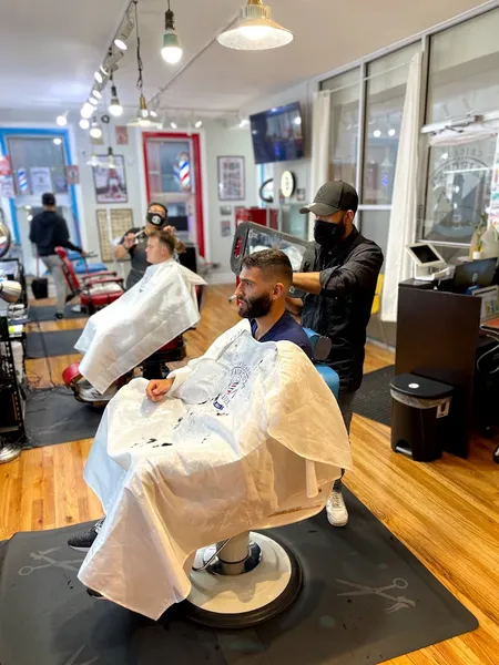 barber shops Chicago Haircuts & Shaves