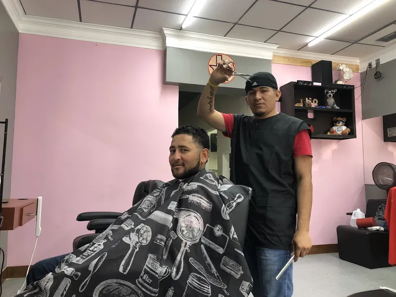 barber shops Imagen Latino Barbershop And Salon in Alief