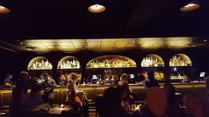 romantic bars in River North Chicago