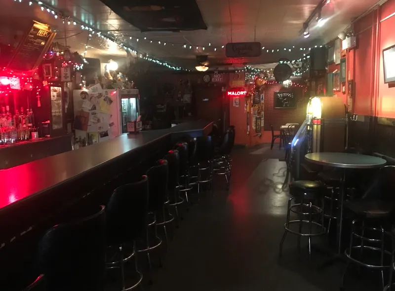 Bernice's Tavern