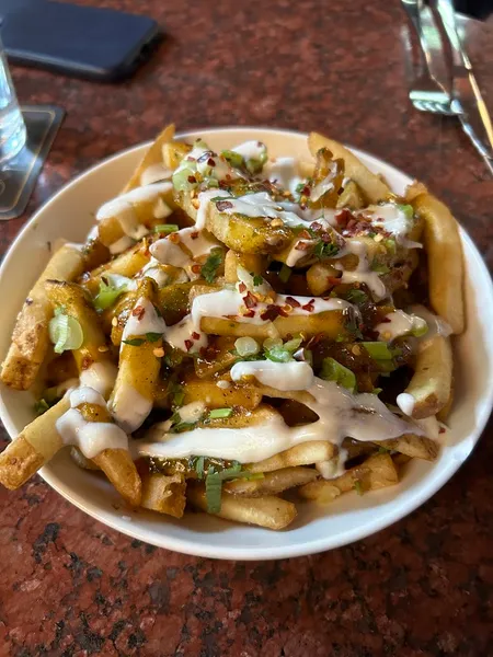 poutine D4 Irish Pub & Cafe