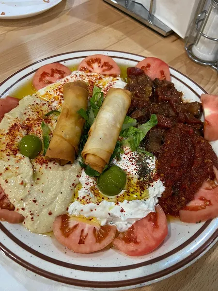 comfort food Antepli Mediterranean Grill,Baklava&Kunafa in Albany Park