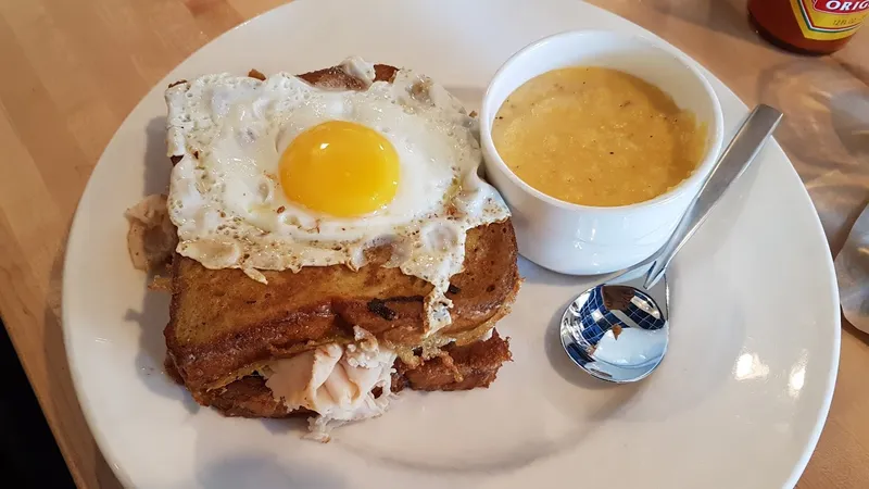 egg sandwich Yolk - Lakeview