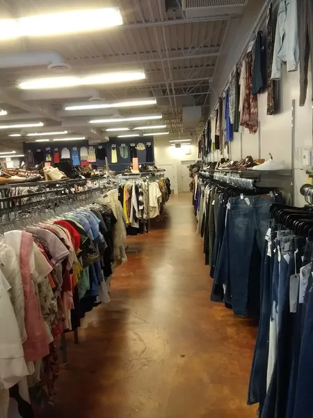 consignment shops Crossroads Trading