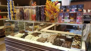 chocolate shops in Chicago