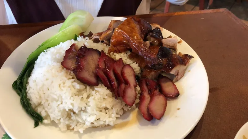 pork buns Hong Kong's Cafe 香 港 茶 餐 廳