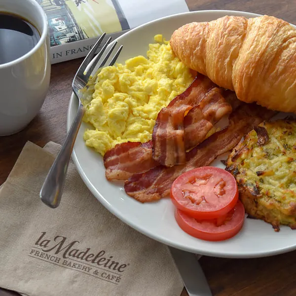 fried eggs la Madeleine