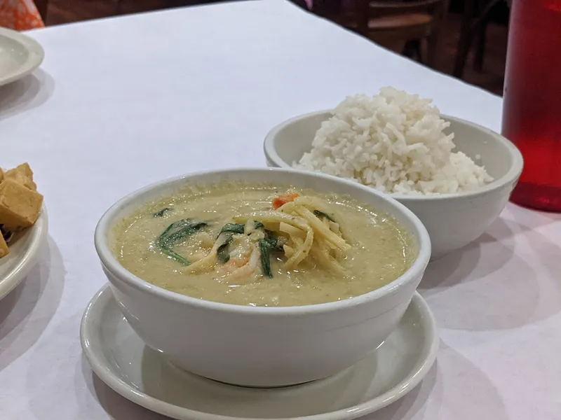 chicken rice soup Snail Thai Cuisine