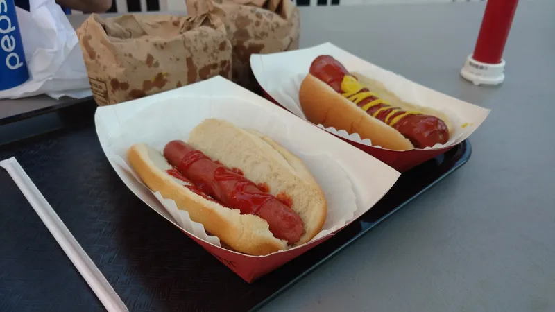 hot dog Portillo's Chicago – Canal and Taylor