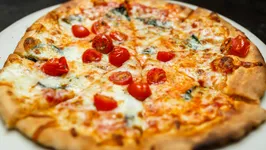 Top 18 pizza places in Clear Lake Houston