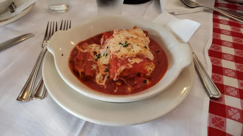 cannelloni Maggiano's Little Italy