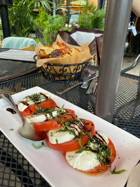 caprese sandwich Via Carducci La Sorella