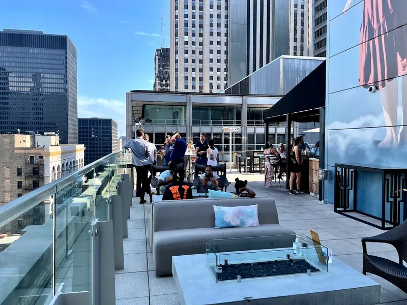 rooftop bars Aire Rooftop Bar Chicago