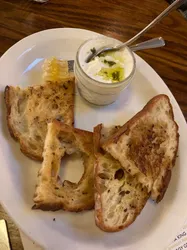 Top 11 garlic bread in Streeterville Chicago