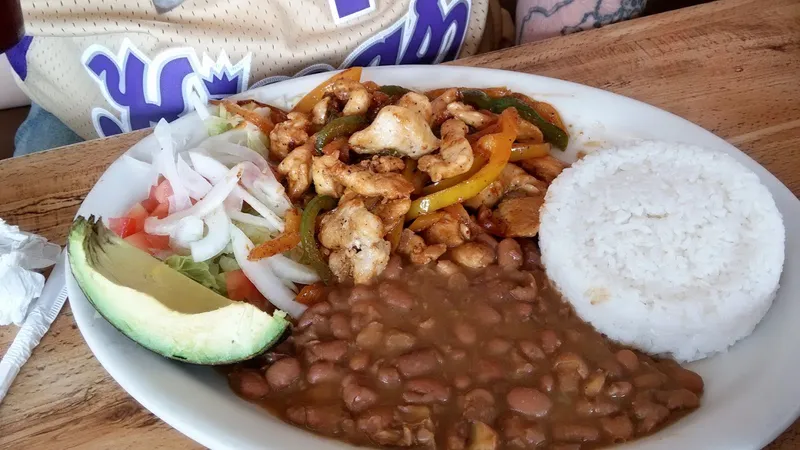 chicken quesadilla Taqueria Y Cafeteria Siglo XX in Albany Park