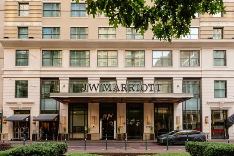 romantic hotels JW Marriott Houston Downtown