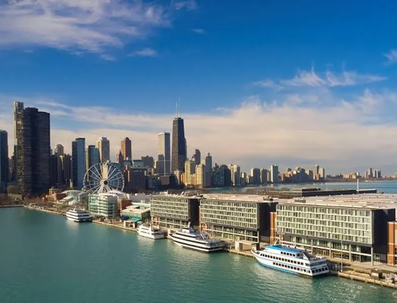 romantic hotels Sable at Navy Pier Chicago, Curio Collection by Hilton