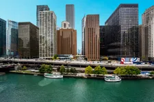 Top 20 Hotels with restaurants in Chicago