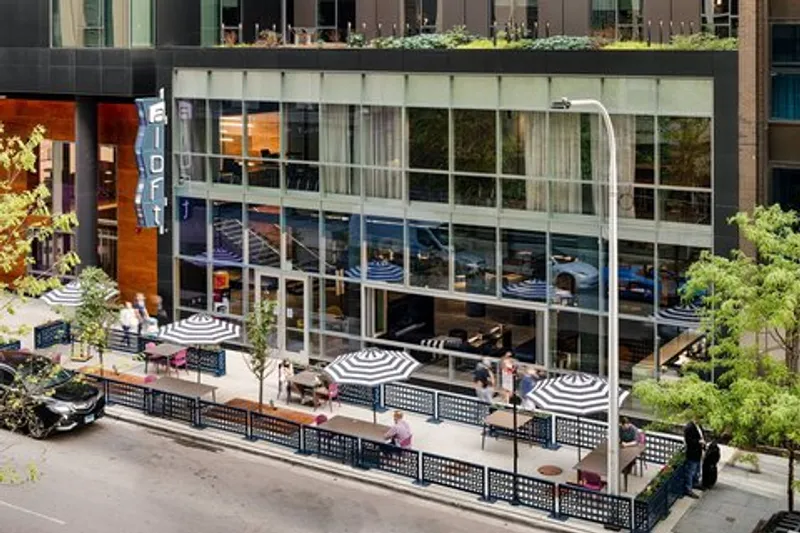 hotel with laundry facilities Aloft Chicago Mag Mile