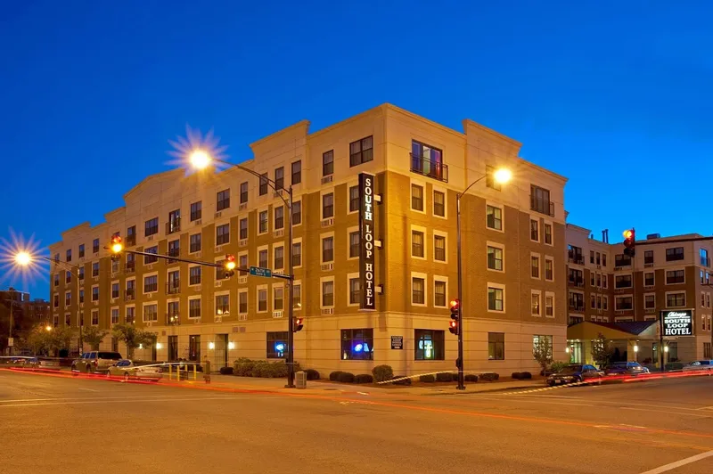 hotel with laundry facilities Chicago South Loop Hotel