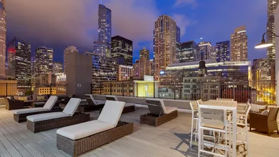 Best of 19 Hotels with rooftop pool in Chicago