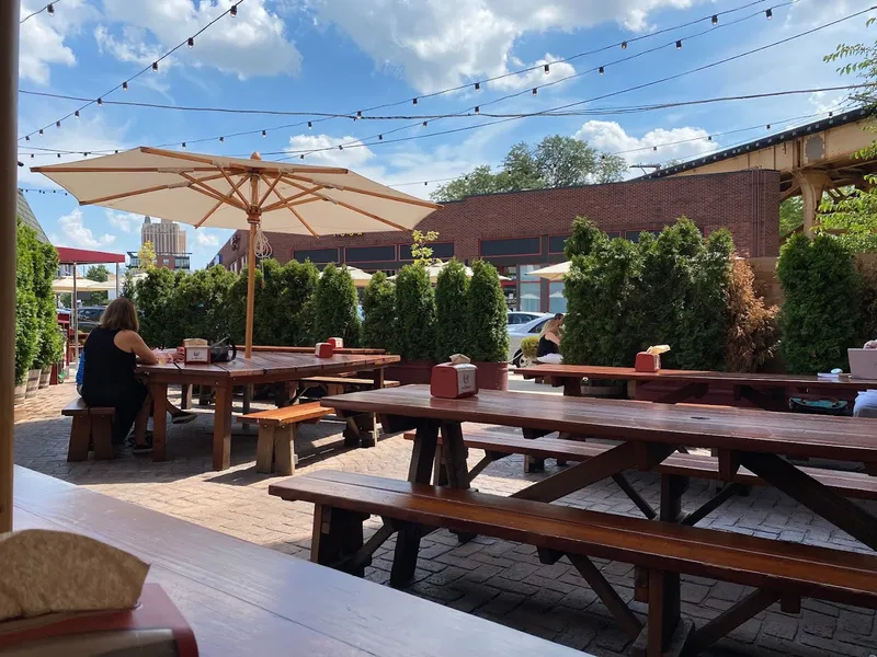 outdoor dining Small Cheval- Wicker Park