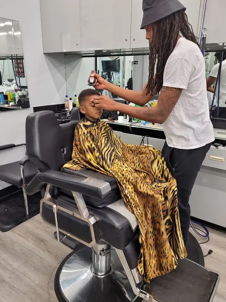 barber shops The Kuttin’ Edge Barbershop & Salon in Greater Uptown