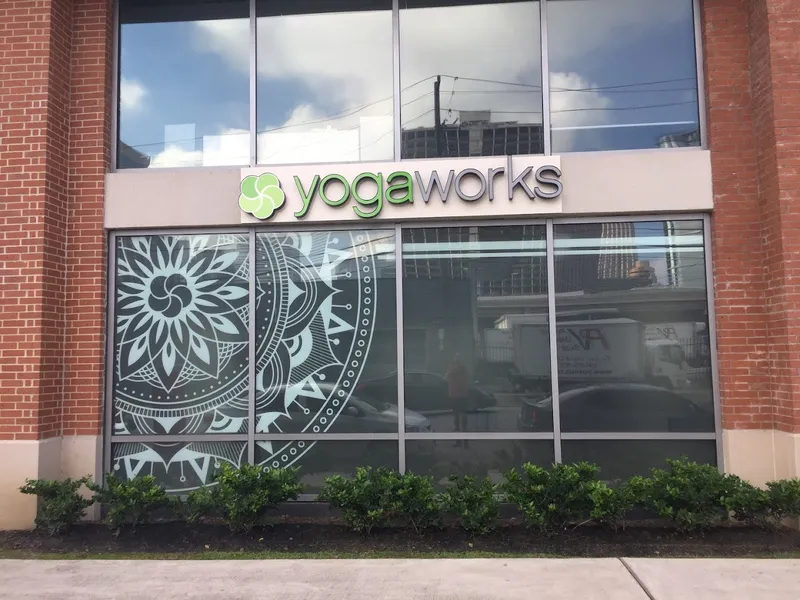 yoga classes YogaWorks Midtown