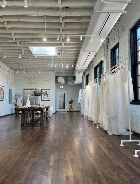 bridal salons Grace Loves Lace - Chicago Bridal Boutique