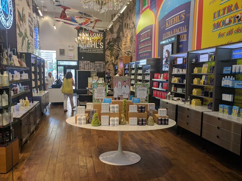 cosmetics stores Kiehl's Since 1851 in Streeterville