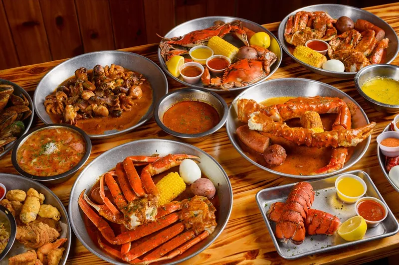 SEAHOLIC Houston Seafood & Oyster Bar