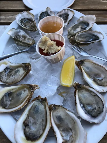 oysters 3rd Coast Fish Bar (a DMK restaurant)