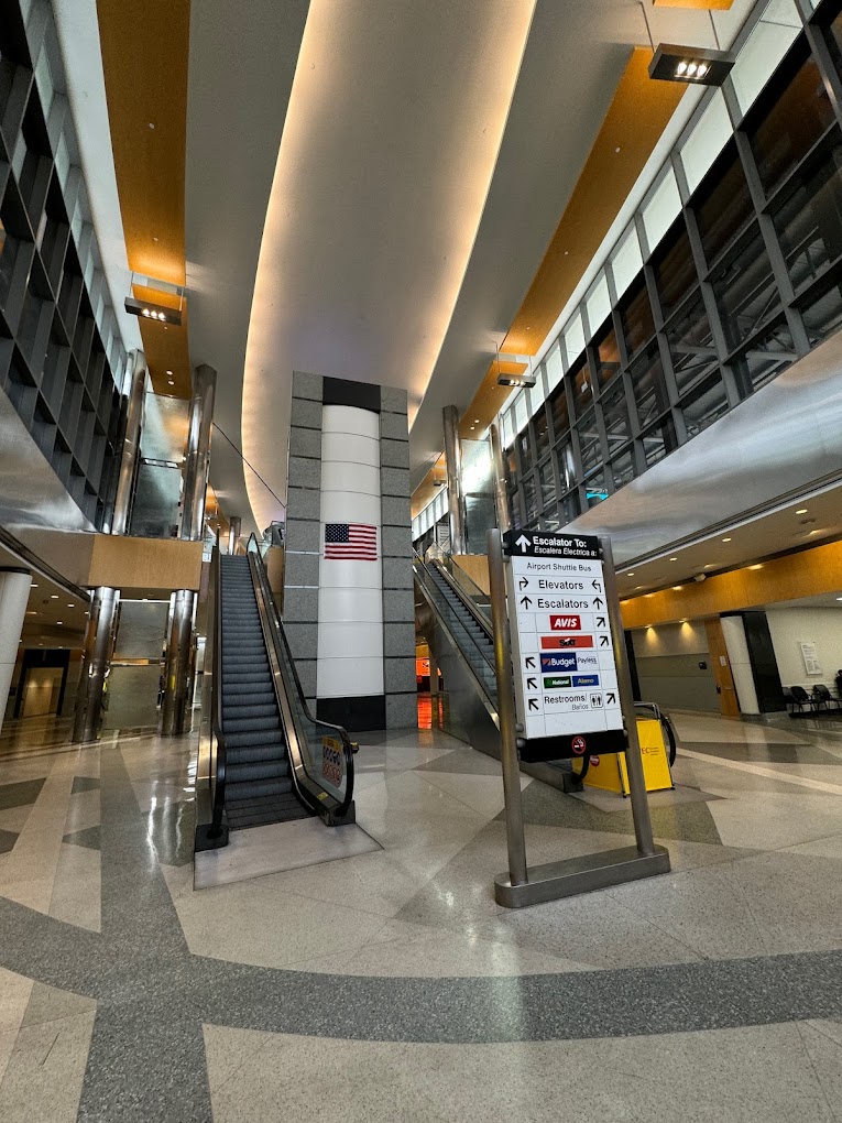 Top 25 car rentals in Houston - 3iah Houston Rental Car Center