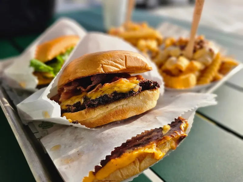 Burgers Shake Shack Baybrook