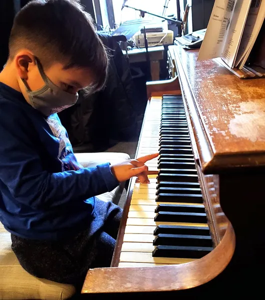 piano lessons Pilsen Music Studio - Piano, Voice & Guitar Lessons