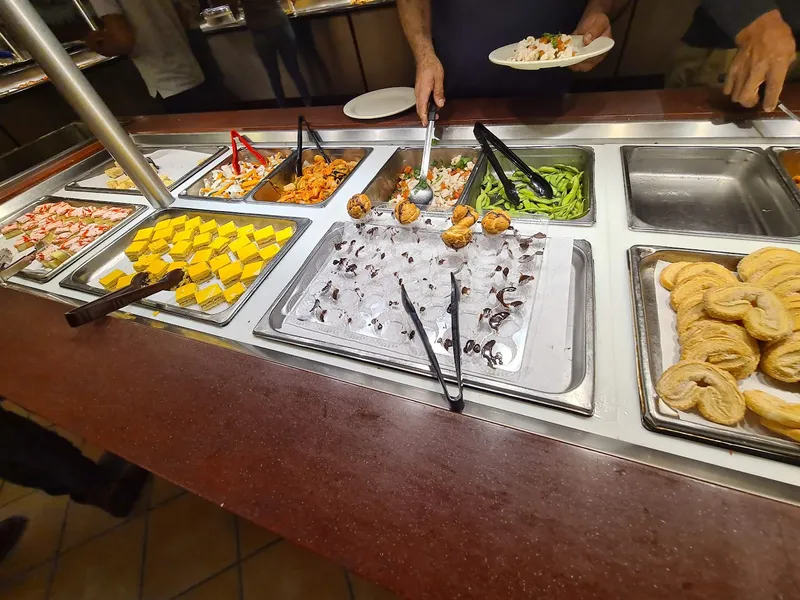 buffets Dimassi's Mediterranean Buffet