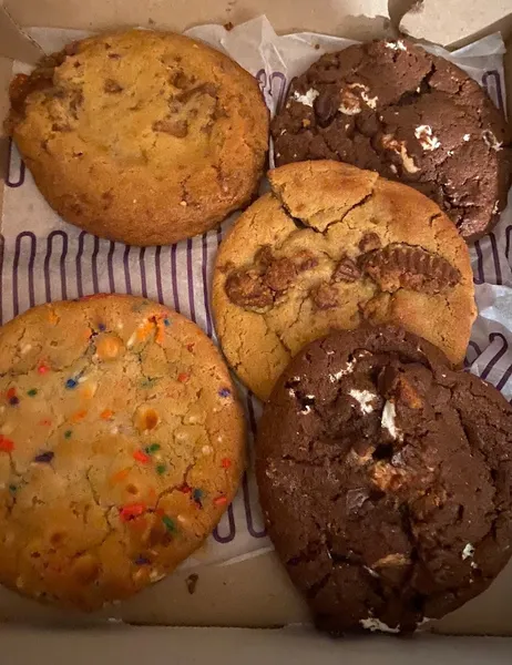 cookies Insomnia Cookies