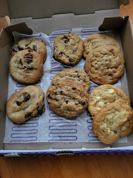 cookies Insomnia Cookies