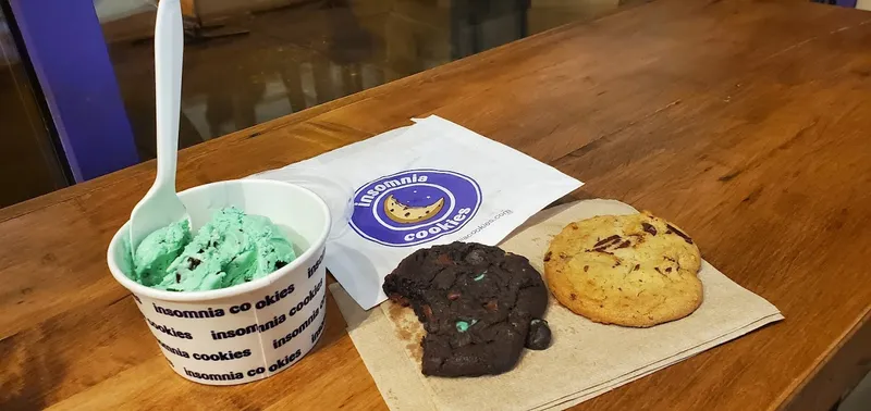 cookies Insomnia Cookies