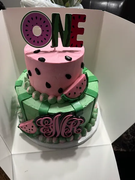 custom cakes Tony's cakes LLC