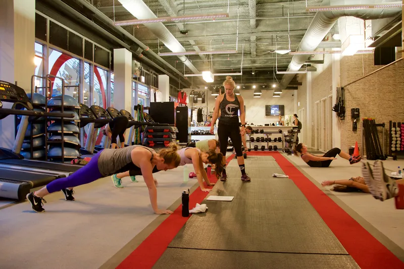 workout classes Crosstown Fitness - Roscoe Village