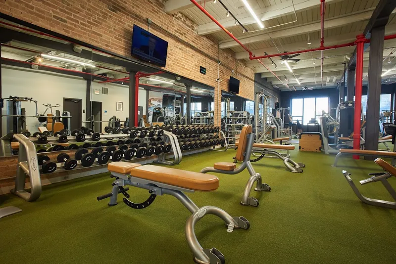 workout classes Leblon Fitness Club in River North