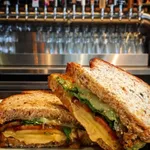 Best of 10 chicken sandwiches in Lincoln Square Chicago