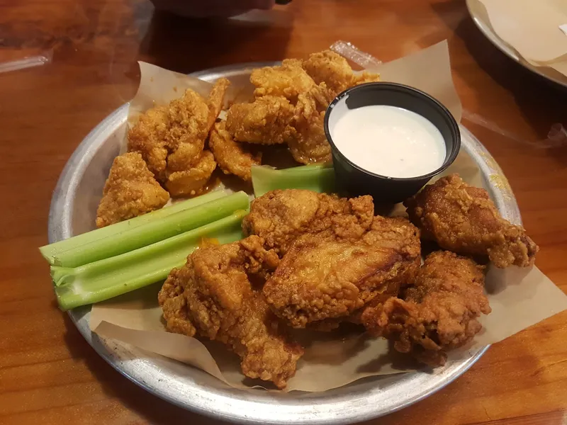 chicken nuggets Hooters